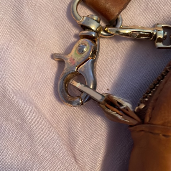 British tan Tory Burch bag with removable strap - Picture 5 of 9